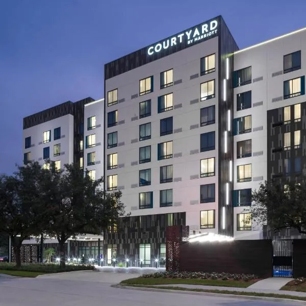 Courtyard by Marriott Houston Heights/I-10, hotel in Houston