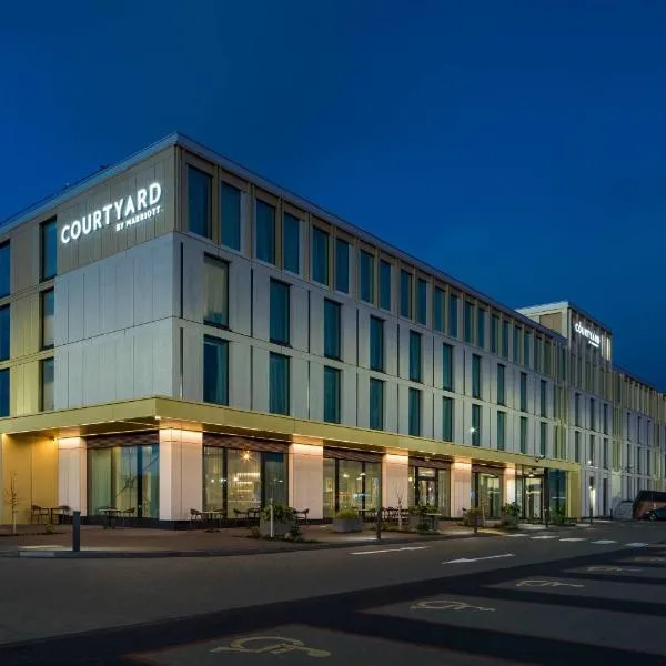 Courtyard by Marriott Inverness Airport, hotel in Inverness