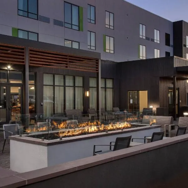 Courtyard by Marriott Indianapolis Plainfield, khách sạn ở Plainfield