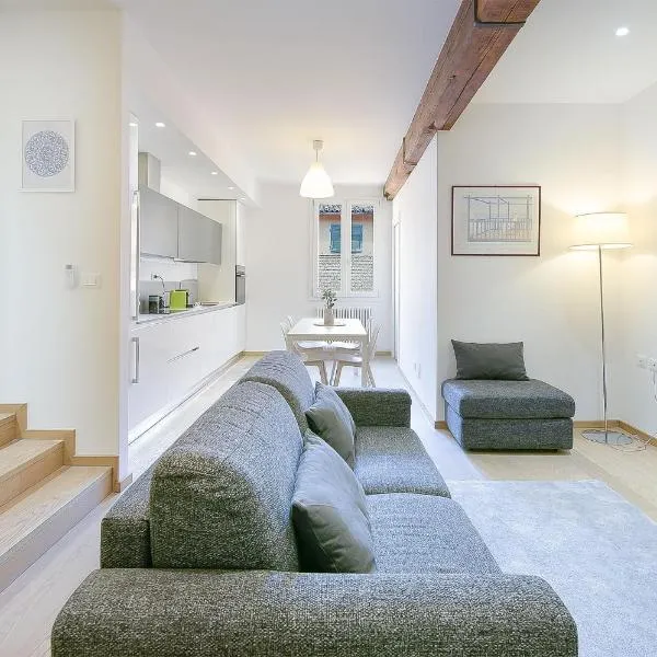 San Vitale 5 Stelle - Central Luxury Apartment, ξενοδοχείο στη Μπολόνια