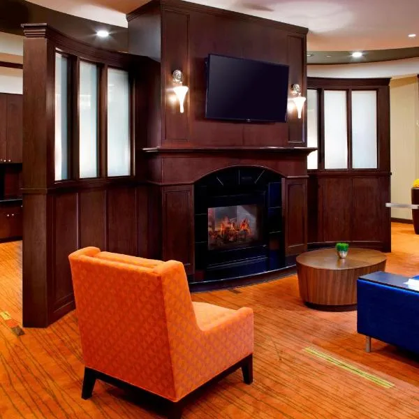 Courtyard by Marriott Pittsburgh West Homestead Waterfront, hotel in West Homestead