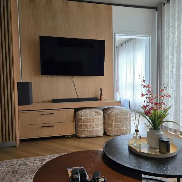 308 Bridgewater One - Two Bedroom Apartment with Park Views, Hotel in Kapstadt