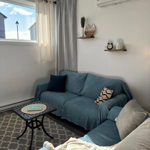Bright and Spacious Apartment in Plateau, hotel v destinaci Gatineau