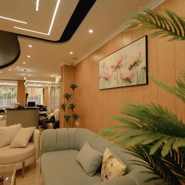 Akhenaton Hotel，位于明亚的酒店