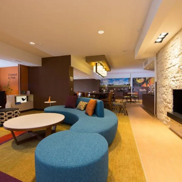 Fairfield Inn & Suites Burlington, hotel v destinaci Burlington