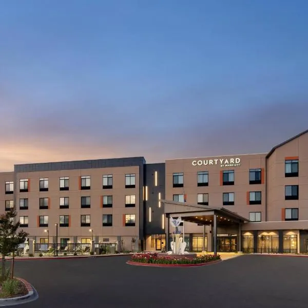 Courtyard by Marriott Petaluma Sonoma County, hotel em Petaluma