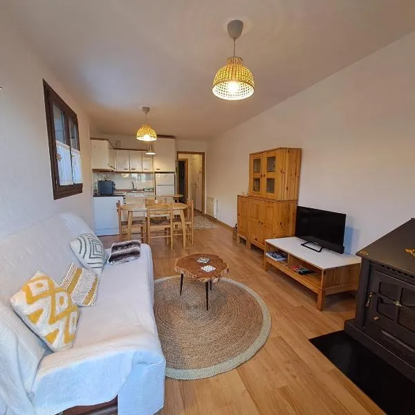 LA GINESTA 3, Apartaments de muntanya, готель у місті Тауль