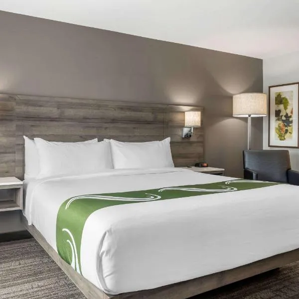 Quality Inn & Suites Amsterdam, hotel in Fredericton