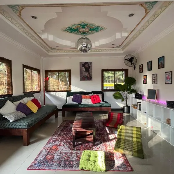 코팡안에 위치한 호텔 Purple House - Female only Boutique hostel
