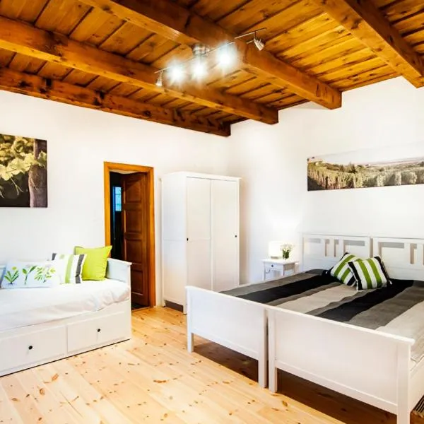 Séd Pince Vendégház, hotel v destinaci Somlójenő