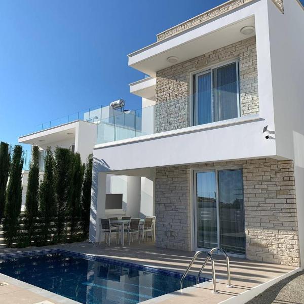 Villa 2 Golden View, Peyia
