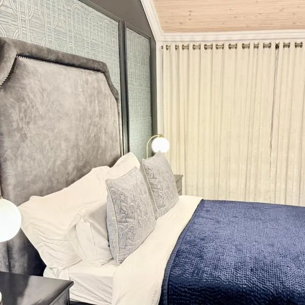 Serenity Suite, hotel v destinaci Somerset West