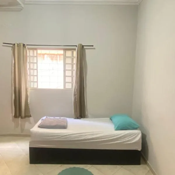 Hostel França - Quarto 2, hôtel à Montes Claros