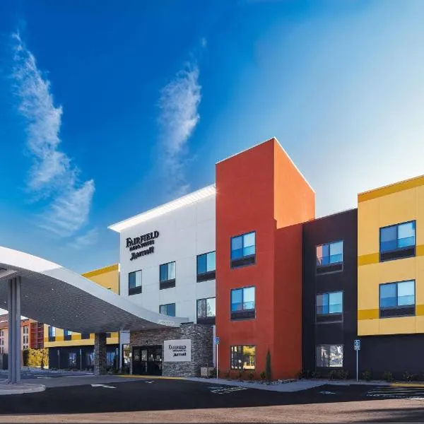 Fairfield Inn & Suites by Marriott Fresno Yosemite International Airport, hotel in Fresno