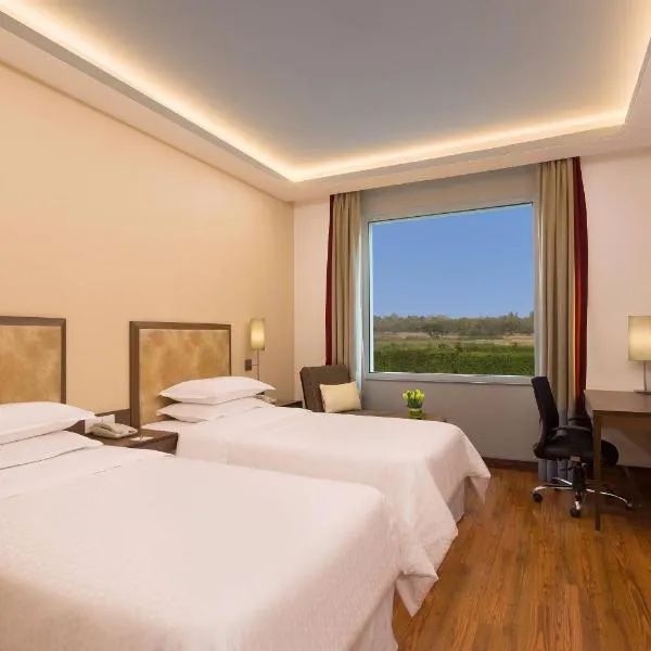 Four Points by Sheraton New Delhi, Airport Highway, hotel in New Delhi