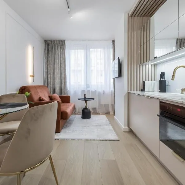 Apartament JEROZOLIMSKIE 89 Centrum Warszawy w pełni wyposażone, hotel in Warsaw
