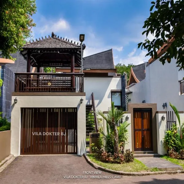 Vimala Hills Villa 2BR atau 3BR, hótel í Megamendung