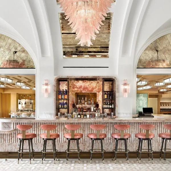 Palm House Hotel Palm Beach, hotel in Palm Beach