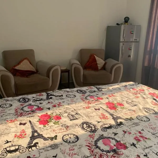 SHJ DXB Sunny Border Guesthouse, hotel in Dubai