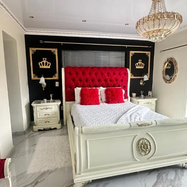 House of Royalty, ξενοδοχείο σε Gqeberha
