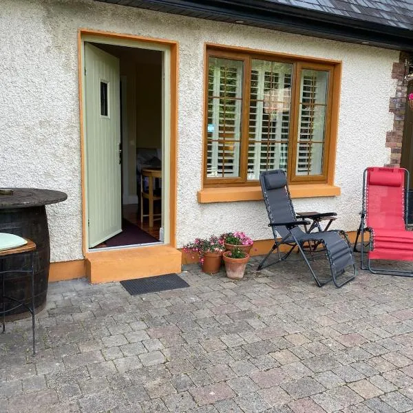 Dromane Lodge self-catering apartment eircode V94HR5C, hotel in Limerick