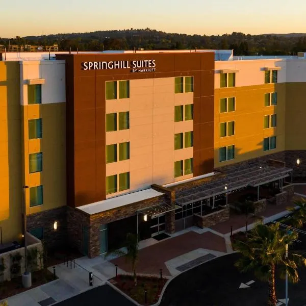 SpringHill Suites by Marriott Irvine Lake Forest，位于森林湖的酒店
