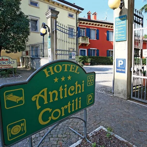 Hotel Antichi Cortili, ξενοδοχείο σε Dossobuono