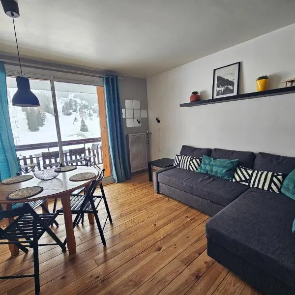 Studio sud 5 personnes superdevoluy pied des pistes, hotel a Superdevoluy