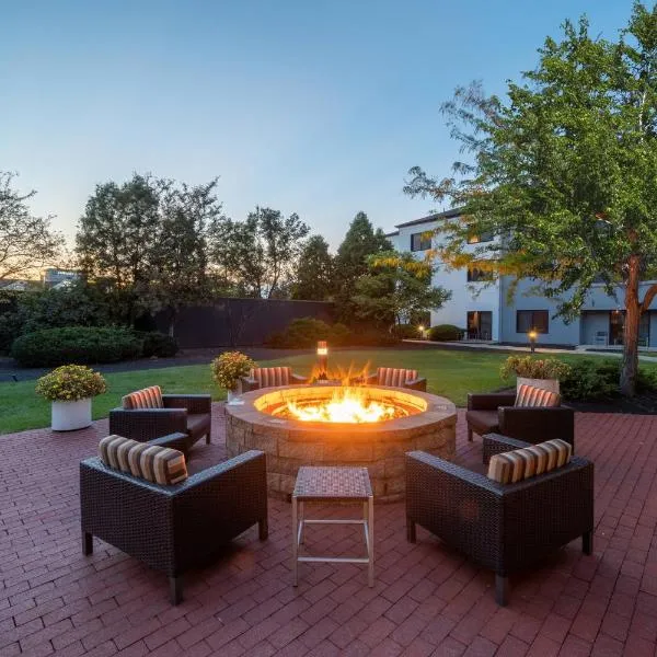 Courtyard Columbus Airport, hotel in Columbus