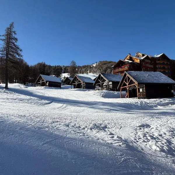 chalet Happy, hotel in Risoul