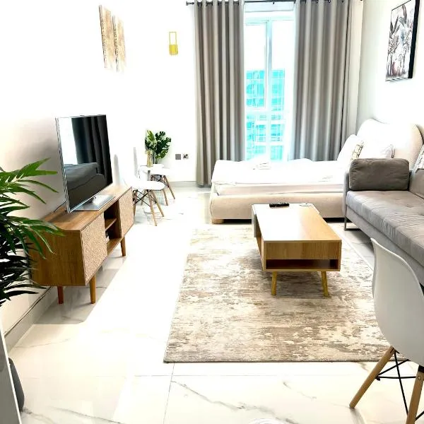 Stunning Studio with Sea-View in JLT，位于迪拜的酒店