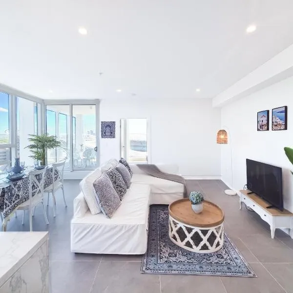 Olympic Park Escape 2BR w Gym, Pool & Free Parking, hotel in Sydney