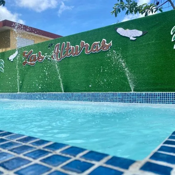 Las Alturas Loft 302, hotel en Aguadilla