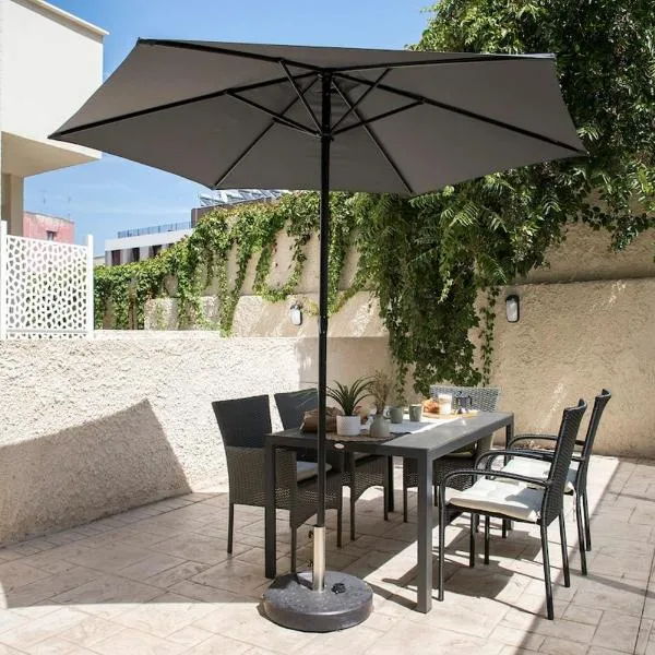 Urban Oasis near Termini, free Parking&Patio, int3, Hotel in Rom