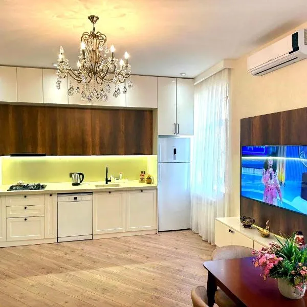 Elegant Stay in Downtown Baku, hotel in Baku