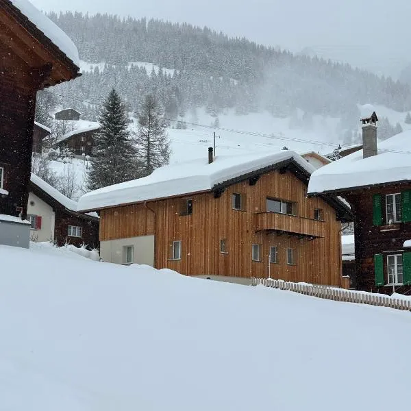 Yeti Lodge, hotel en Sedrun