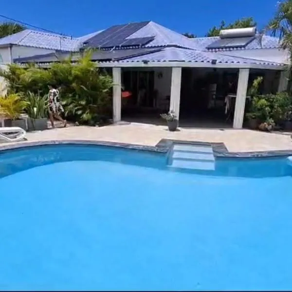 Chambres d'hôtes du domaine des doudous, ξενοδοχείο στο Saint-Pierre