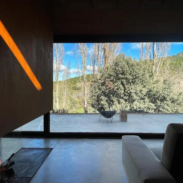 Corrales de la Aldea Alojamiento Paisajístico, hotel in Pontones