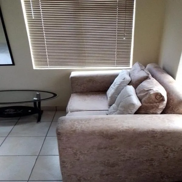 Maluti Backpackers, hotel em Phuthaditjhaba