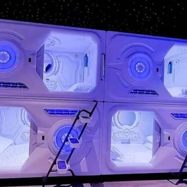 bambu hostel capsules, hotel en Sevilla