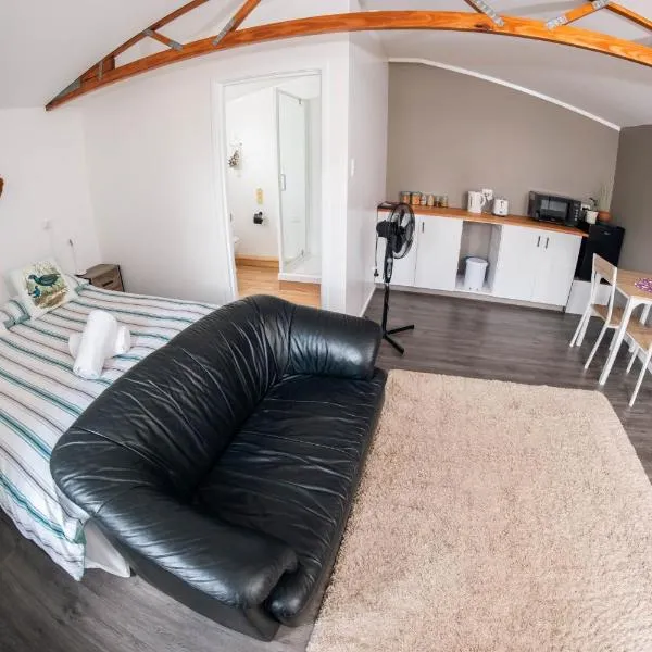 Spacious sleep-out, hotel en Ohakune