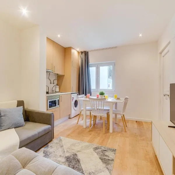 Yellow Charm - Campolide Apartments, hotel v Lisabonu