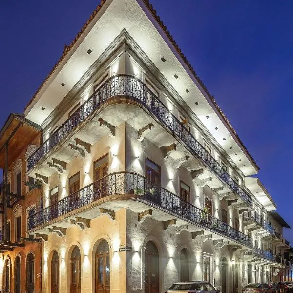 Villas La Fontana Amplias ApartaSuite-piscina 201，位于巴拿马城的酒店