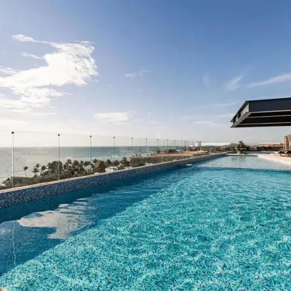 Luxury 1BR Condo Prime Location, hotel in Playa del Carmen