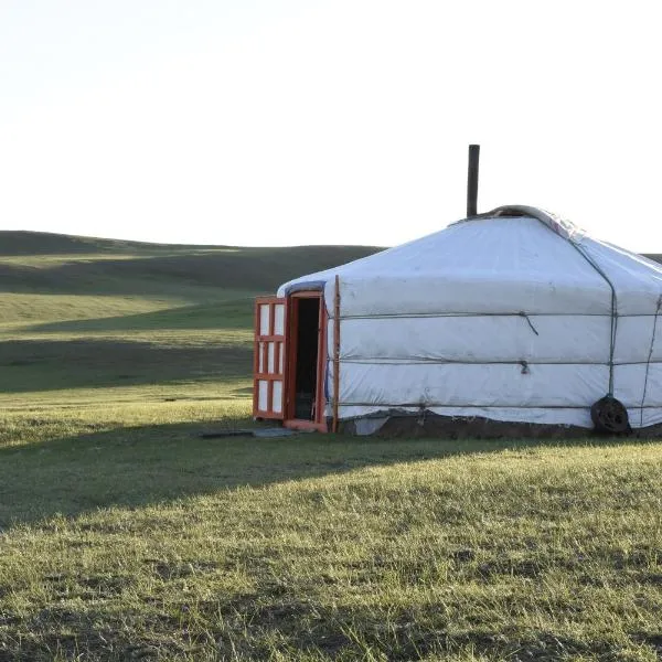 Nomad Equestrian Stable, hotel in Dzuunmod