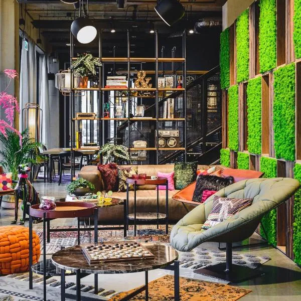 Moxy Poznań Airport, khách sạn ở Poznań
