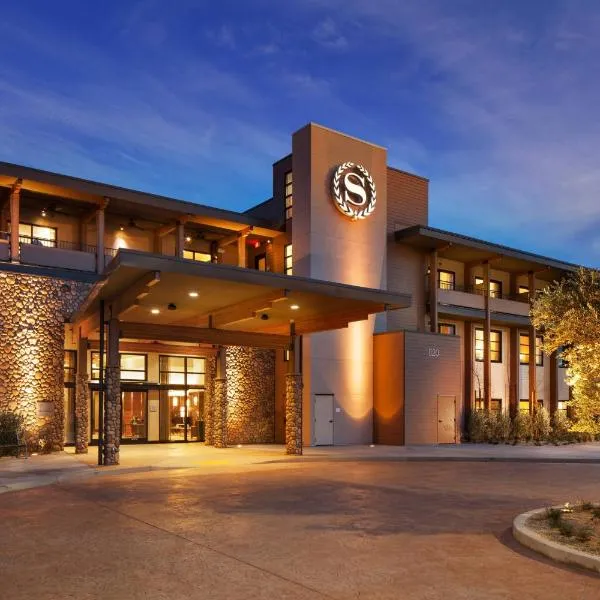 Sheraton Redding Hotel at the Sundial Bridge, hôtel à Redding