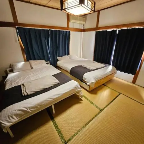 博多駅徒歩8分の古民家ホテル, hotel in Fukuoka