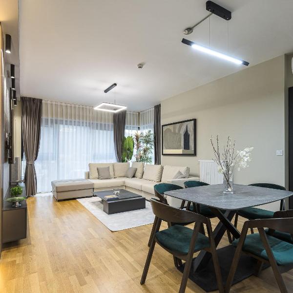 Urban Oasis 16th Floor Penthouse, City center, Free private parking, Skopje