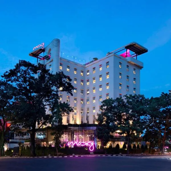 MOXY Bandung, hotel in Bandung